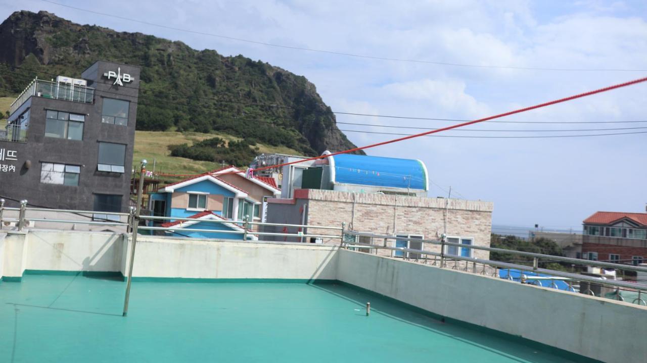 Seongsan Ilchulbong Pension Jeju Exterior foto